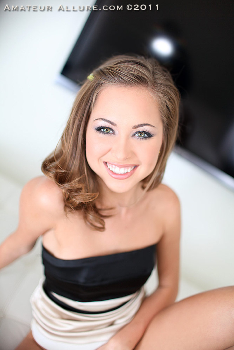 Riley Reid Giving Head 02