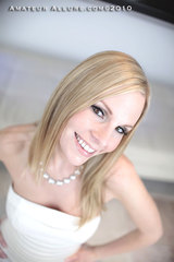 Blondie gives awesome head 06