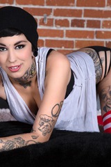 Tattooed Bitch Spreading 11