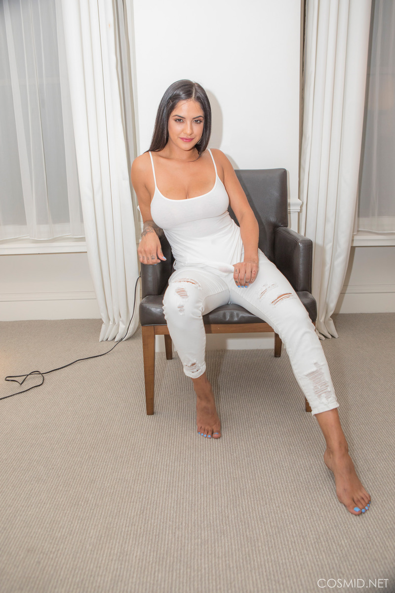 Annabelle Rose 00
