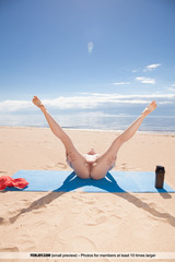 Lee D - Nude Yoga 04