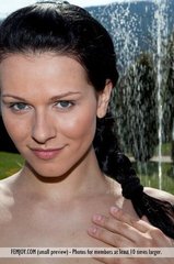 Kylie undressed and naked for your pleasure 08