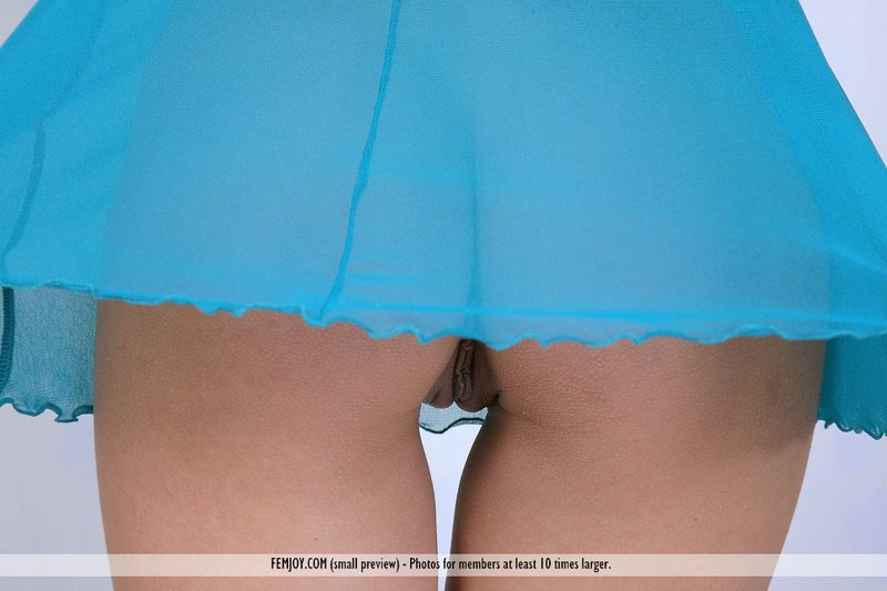 Modern art is sexy 00