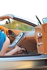 Meghan drives a space ship 03