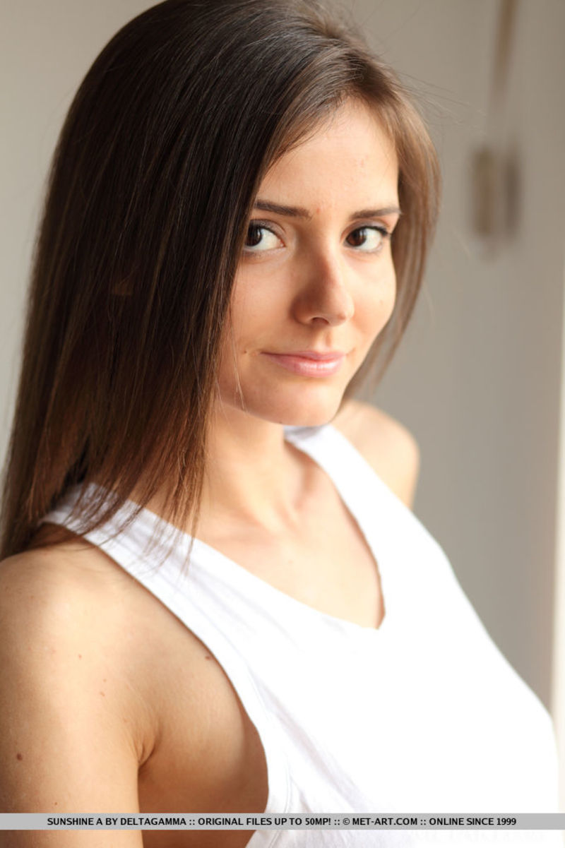 Lehinna in the bedroom 13