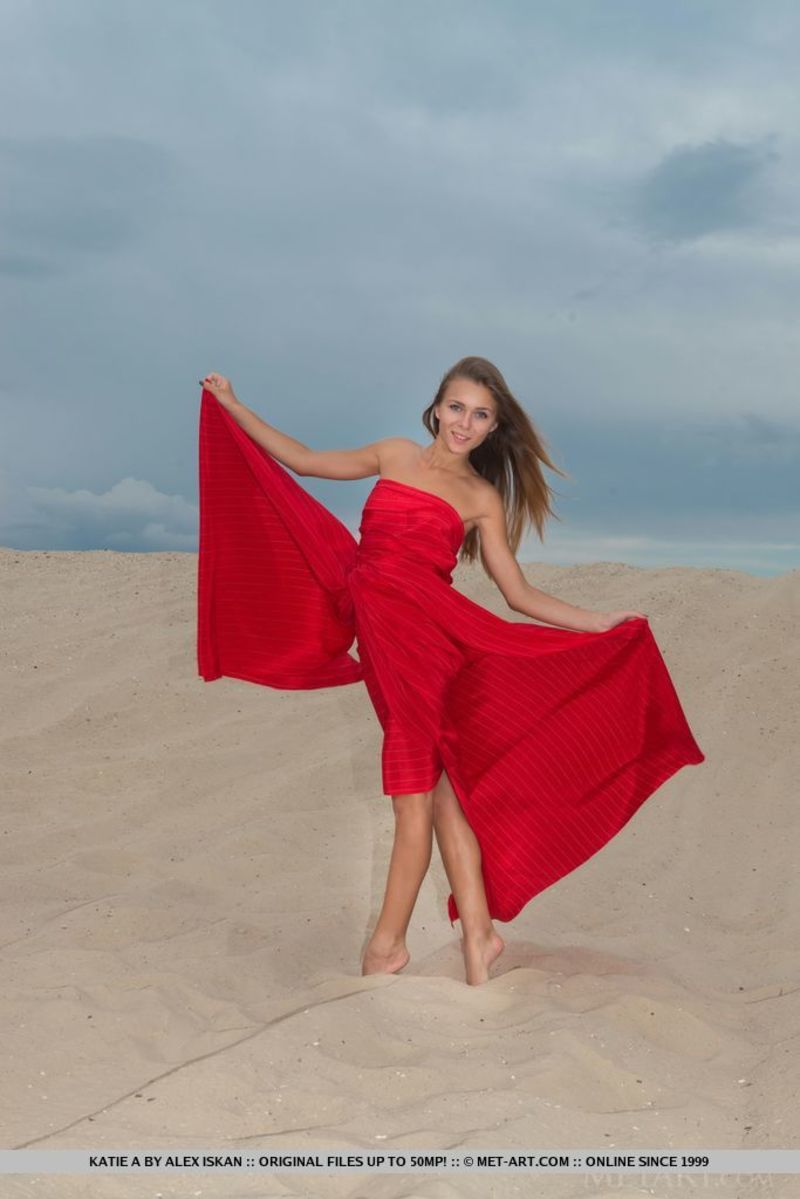 Katie on the beach 11