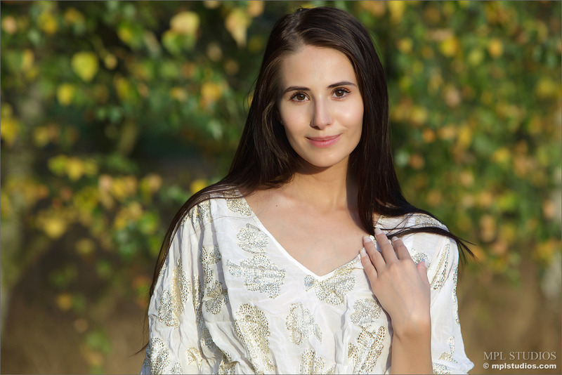 Vanessa A In Fade From Summer 00