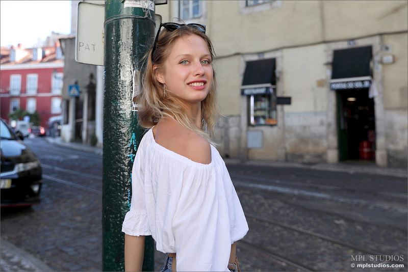 Clarice - Postcard From Lisbon 08