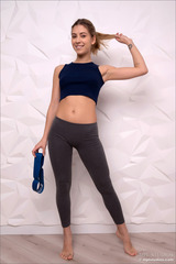 Avery - Banded Together 00