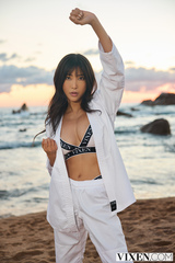 Sunset Beach Glow to Ocean Suite Heat 03