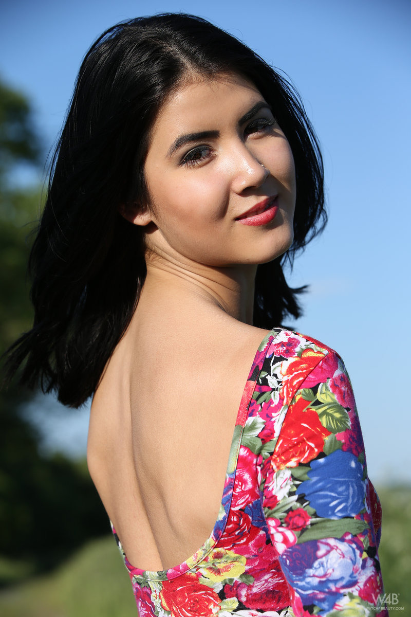 Lady Dee In Spring Bloom 02