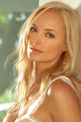 Shera Bechard 00