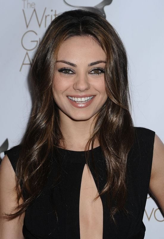 Mila Kunis posing 03