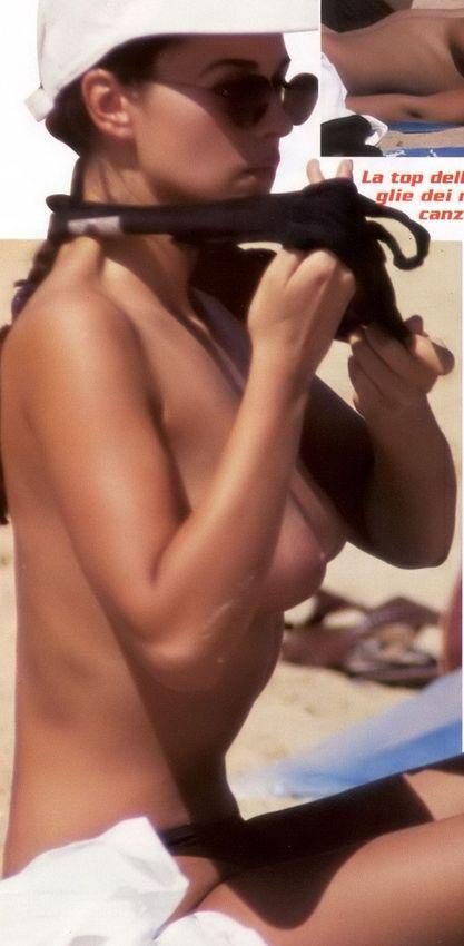  Monica Bellucci nude 14